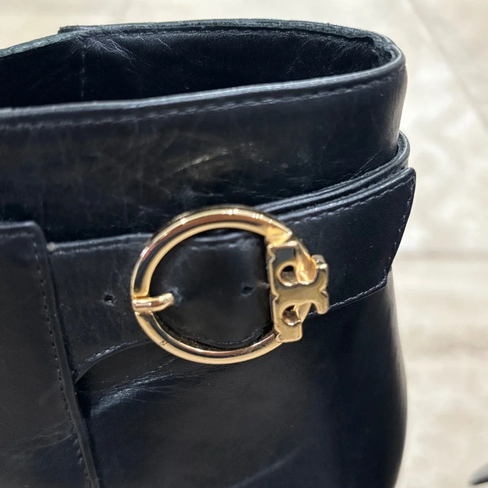 Tory Burch Black Leather Wedge Ankle Boots Gold Buckle Logo‎ 8.5M 5930118